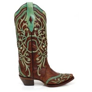 Brand new never worn! Women’s Corral Brown/Turquoise Embroidered Boots!